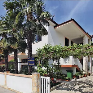 Apartmán Corinne Garden, Novigrad Istria